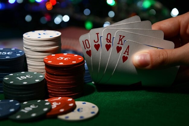 sahabatqq mobile app interface showing sports betting and live casino options